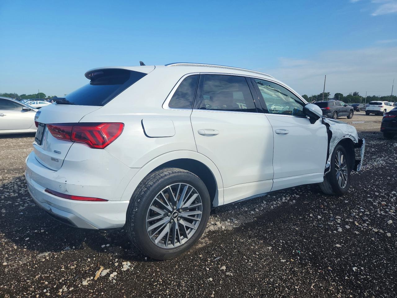 2021 AUDI Q3 quattro Premium