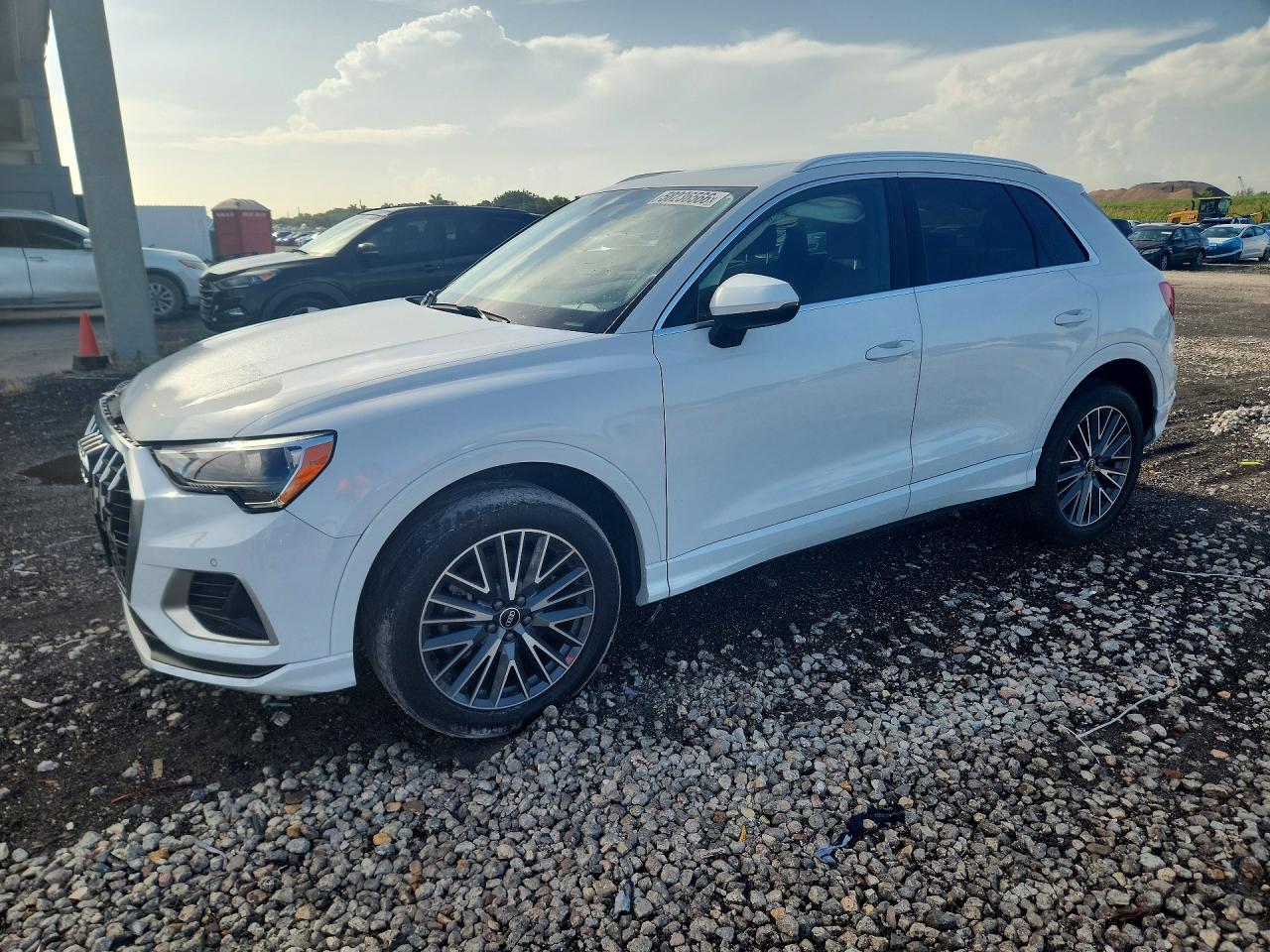 2021 AUDI Q3 quattro Premium