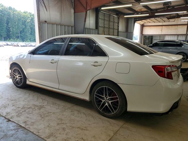 2014 TOYOTA CAMRY