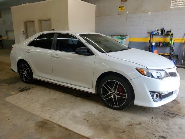 2014 TOYOTA CAMRY