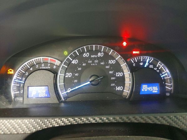 2014 TOYOTA CAMRY