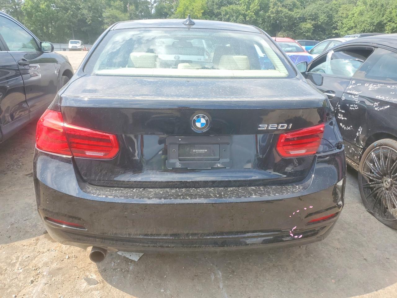 2016 BMW 320
