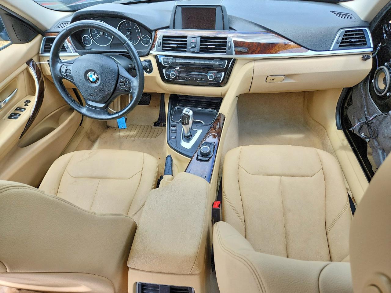 2016 BMW 320