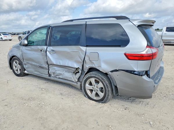 2017 TOYOTA SIENNA LE Mobility/LE