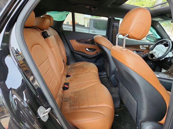 2020 MERCEDES-BENZ GLC GLC300