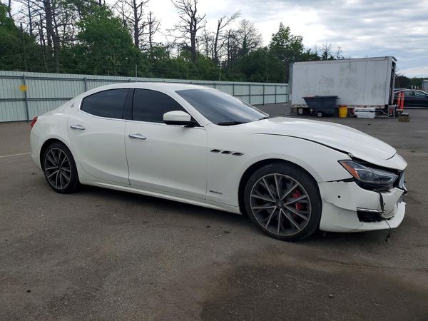 2019 MASERATI GHIBLI Luxury