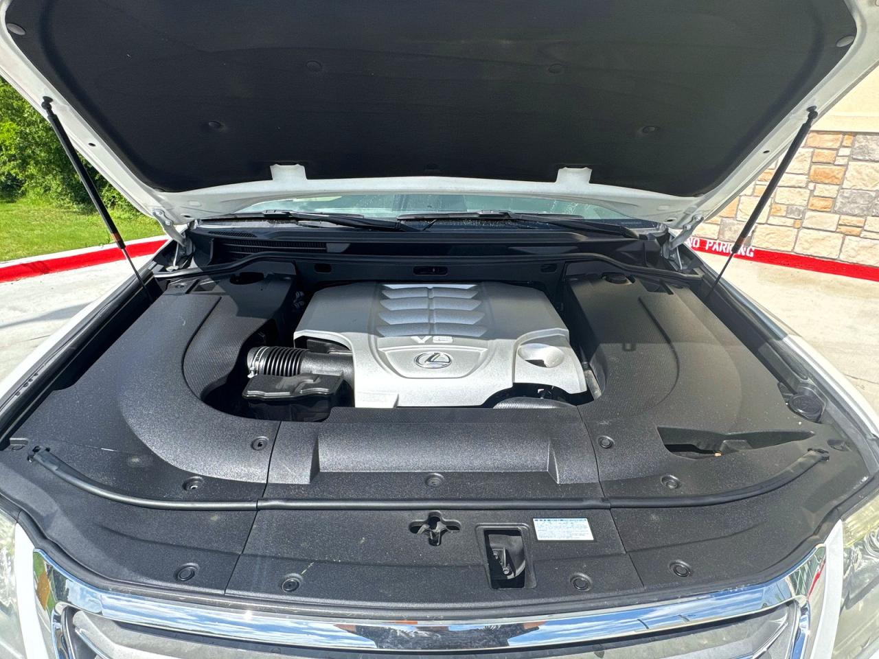 2013 LEXUS LX 570
