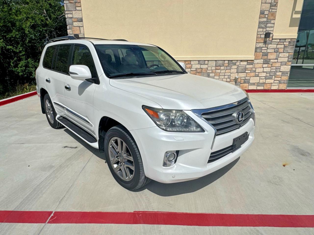 2013 LEXUS LX 570