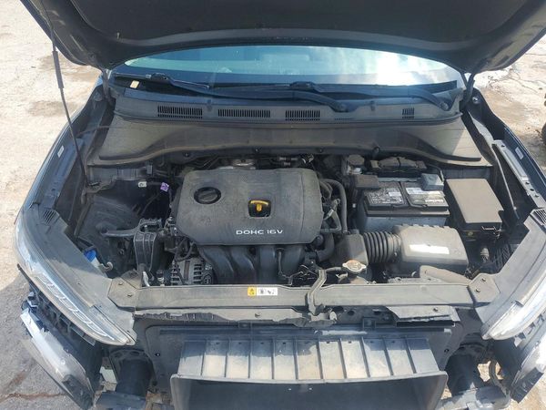 2021 HYUNDAI KONA SE