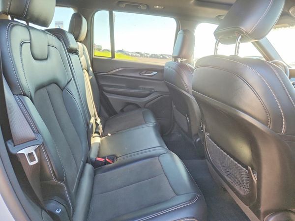2023 JEEP GRAND CHEROKEE Laredo, Altitude