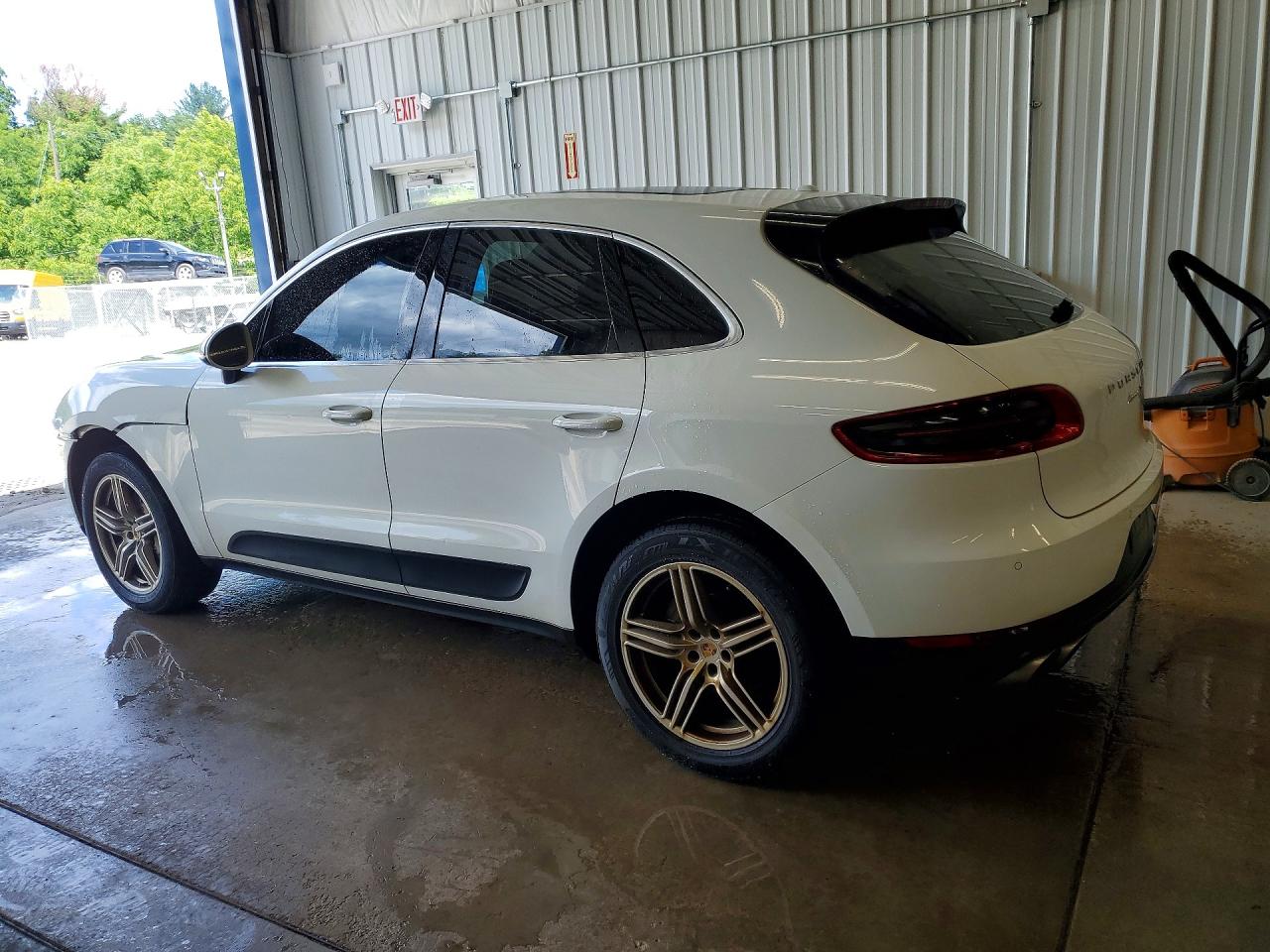 2017 PORSCHE MACAN