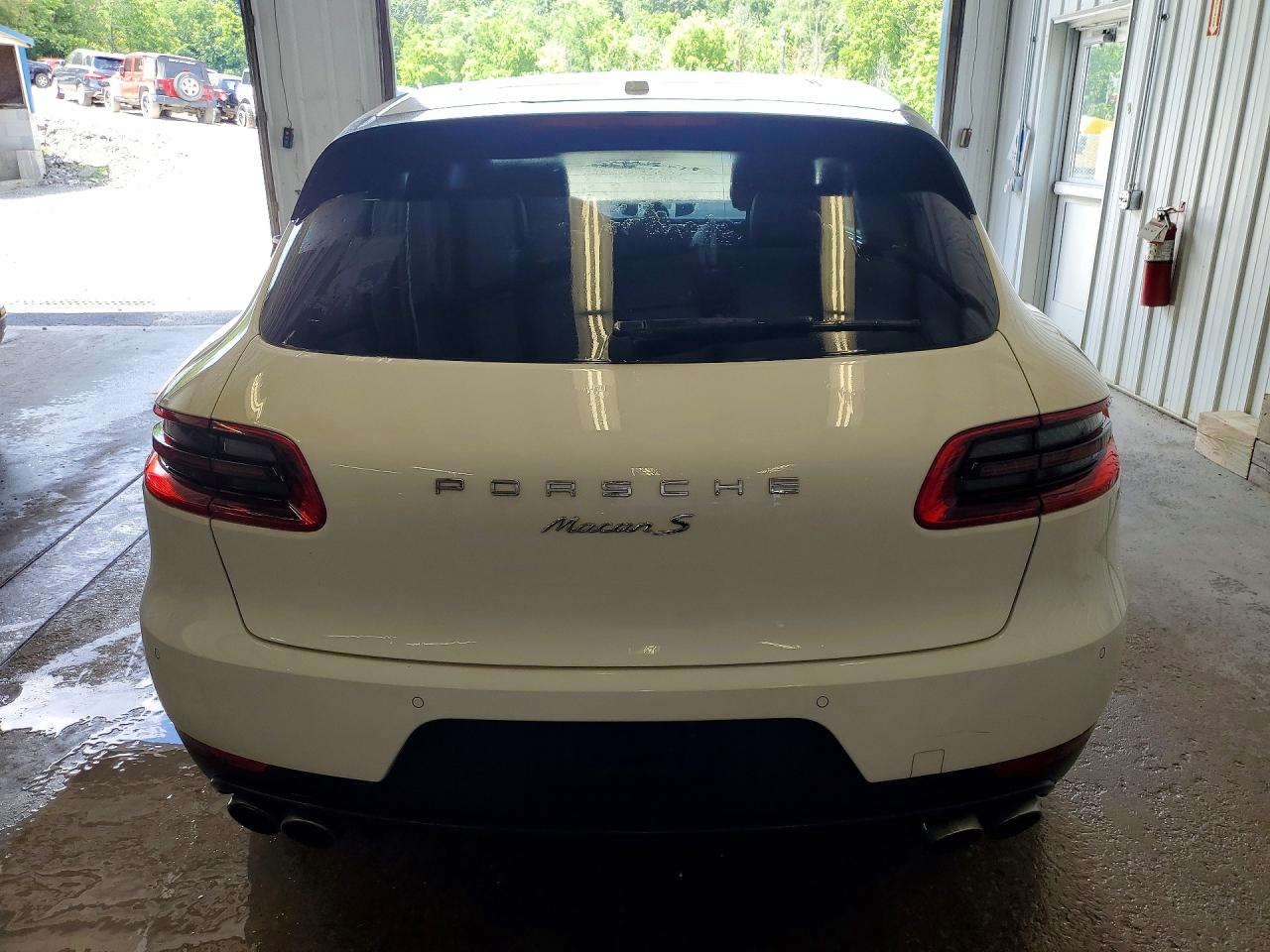 2017 PORSCHE MACAN