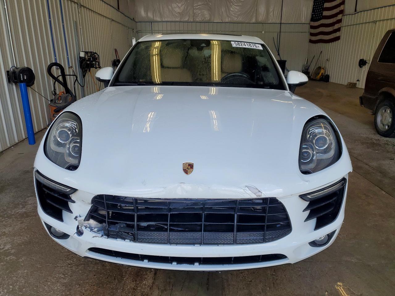 2017 PORSCHE MACAN
