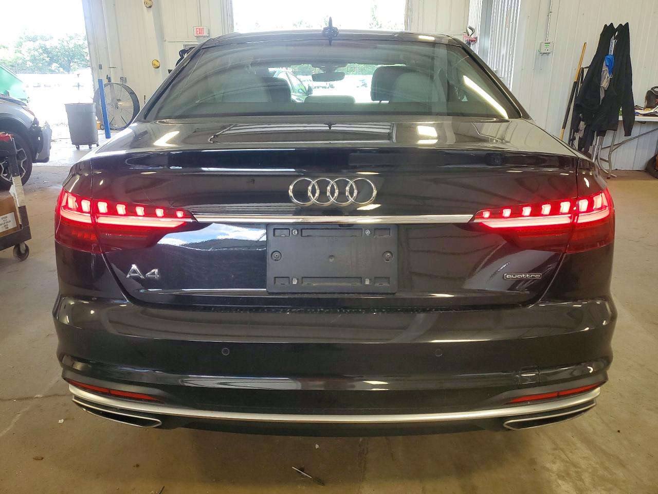2021 AUDI A4 quattro Premium