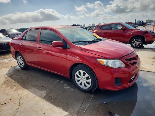 2013 TOYOTA COROLLA — Passenger 3/4