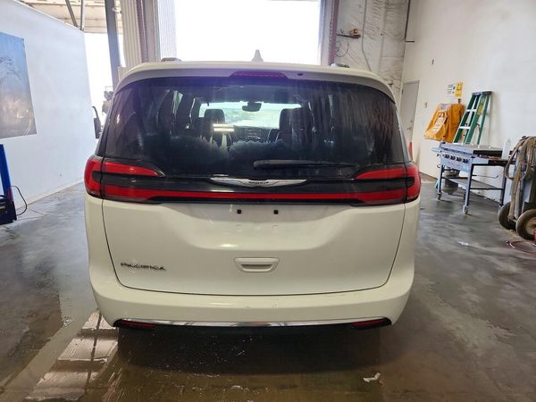 2022 CHRYSLER PACIFICA Touring L — DIRR