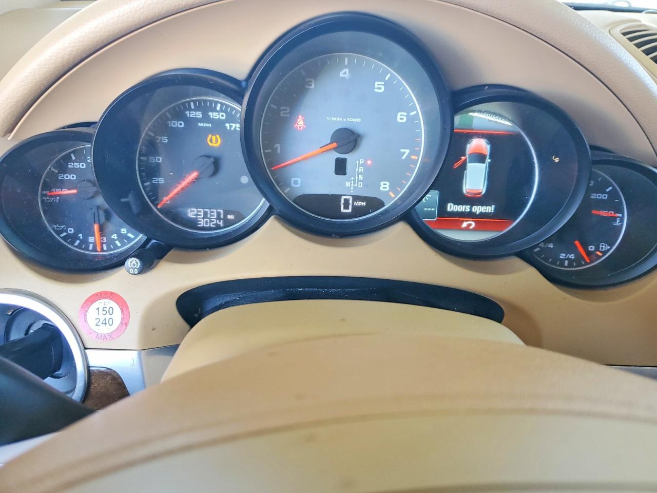 2014 PORSCHE CAYENNE
