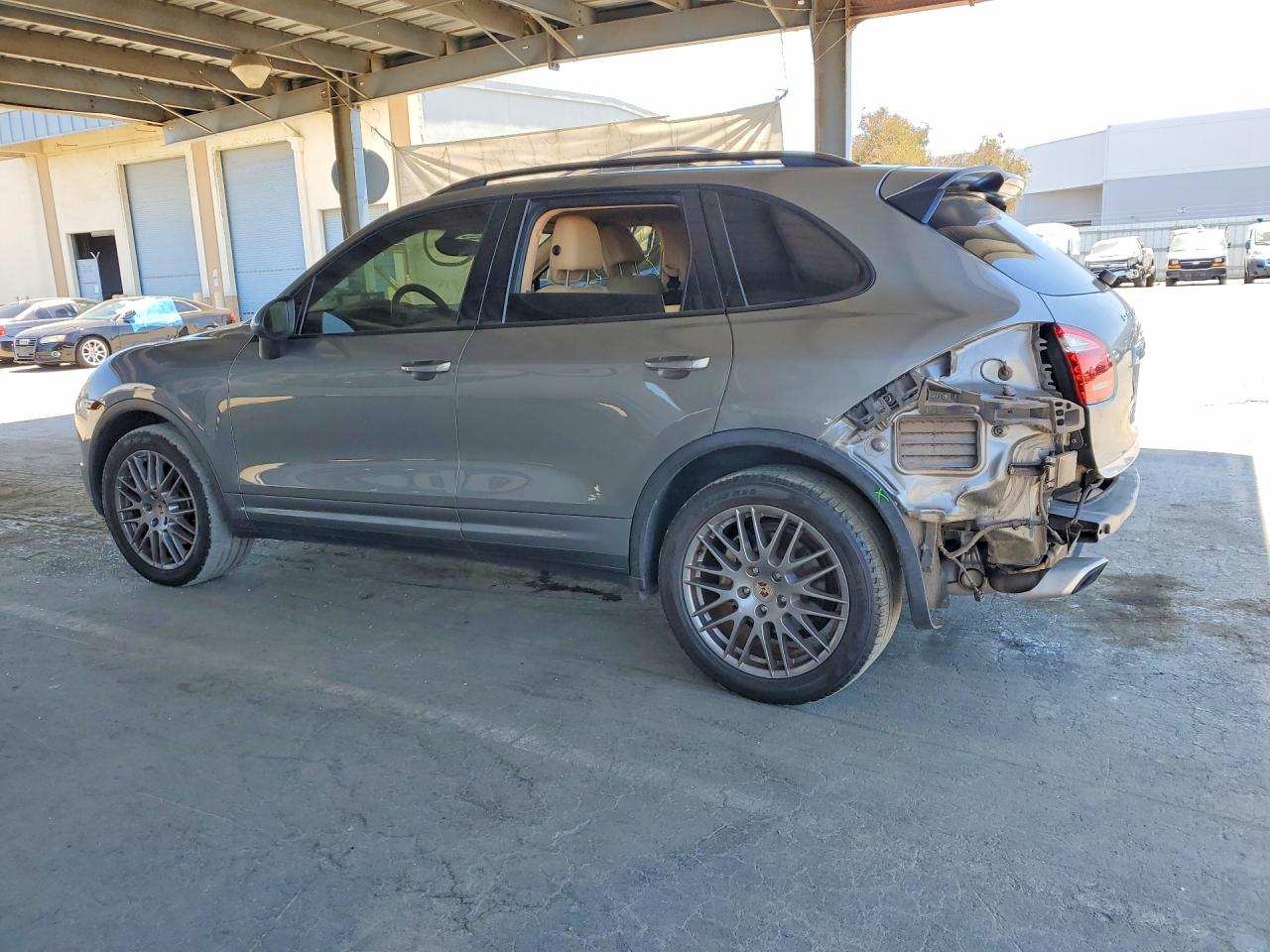 2014 PORSCHE CAYENNE