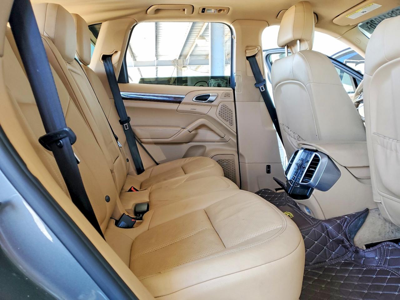 2014 PORSCHE CAYENNE