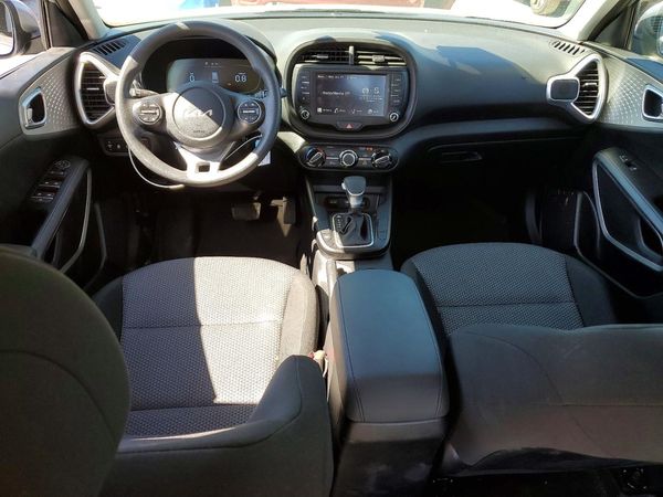 2024 KIA SOUL LX, S