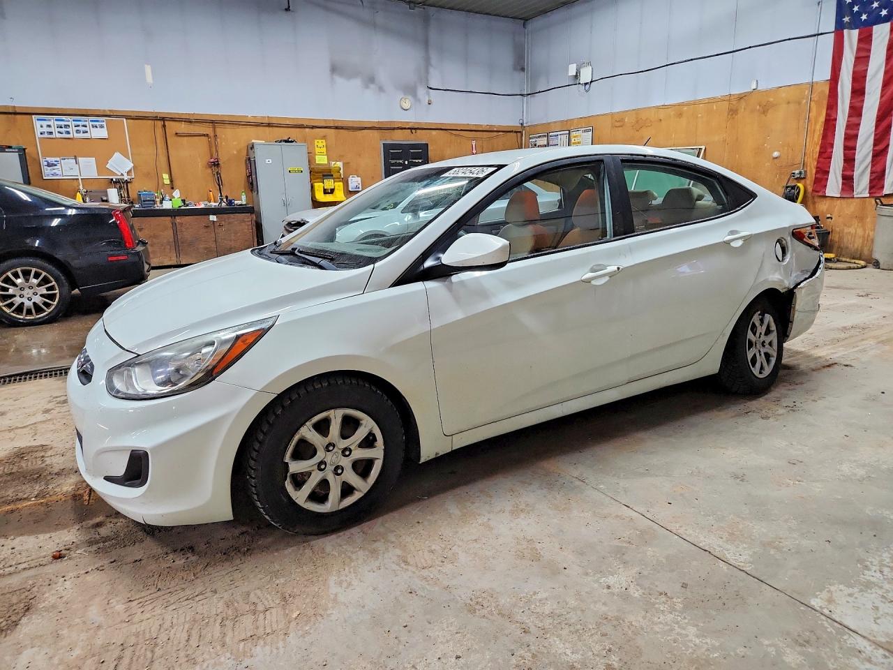 2013 HYUNDAI ACCENT GLS, GS — Front 3/4