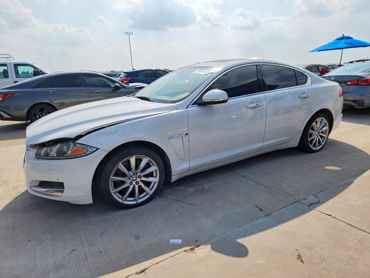 2013 JAGUAR XF — Front 3/4