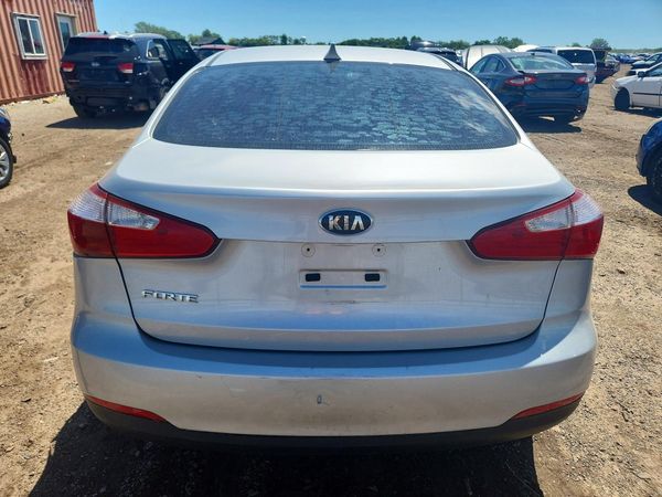 2016 KIA FORTE GL (Middle-Low Grade)