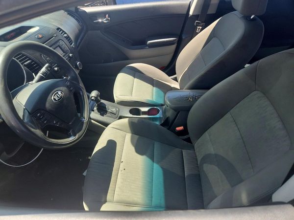 2016 KIA FORTE GL (Middle-Low Grade)