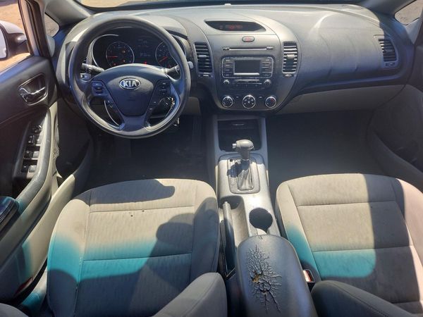 2016 KIA FORTE GL (Middle-Low Grade)