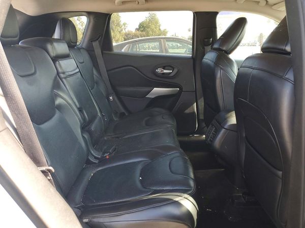 2016 JEEP CHEROKEE Overland