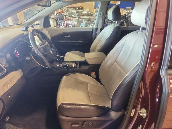 2015 KIA SEDONA