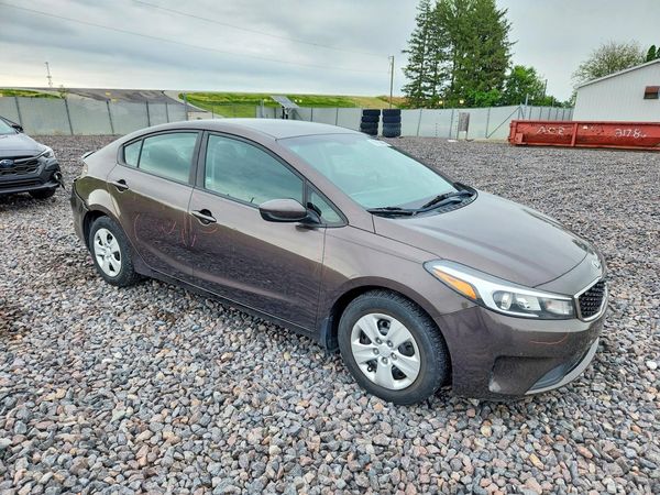 2017 KIA FORTE LX Base