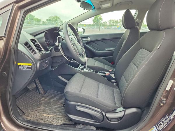 2017 KIA FORTE LX Base