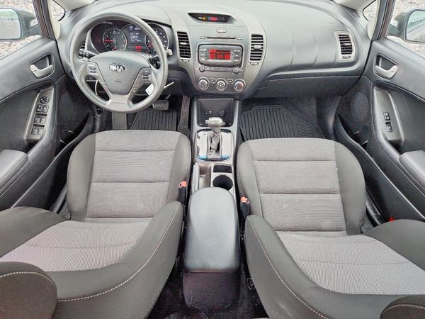 2017 KIA FORTE LX Base