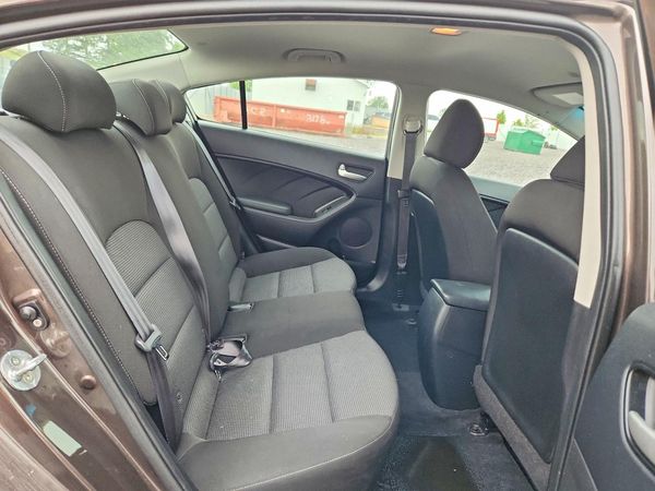 2017 KIA FORTE LX Base