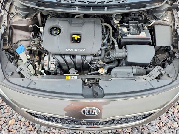 2017 KIA FORTE LX Base