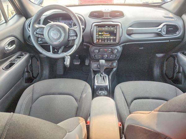 2022 JEEP RENEGADE LATITUDE 4X4