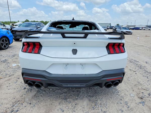 2024 FORD MUSTANG Dark Horse