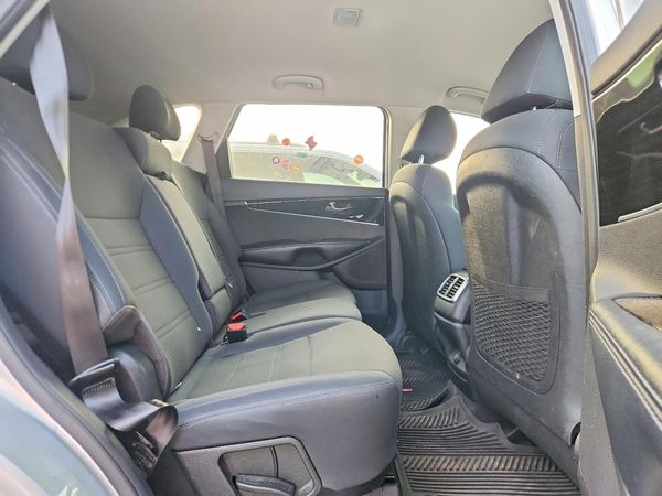 2019 KIA SORENTO L, LX, S