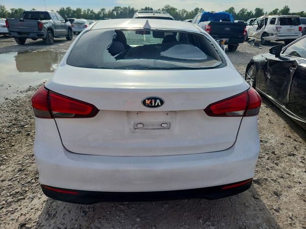 2017 KIA FORTE