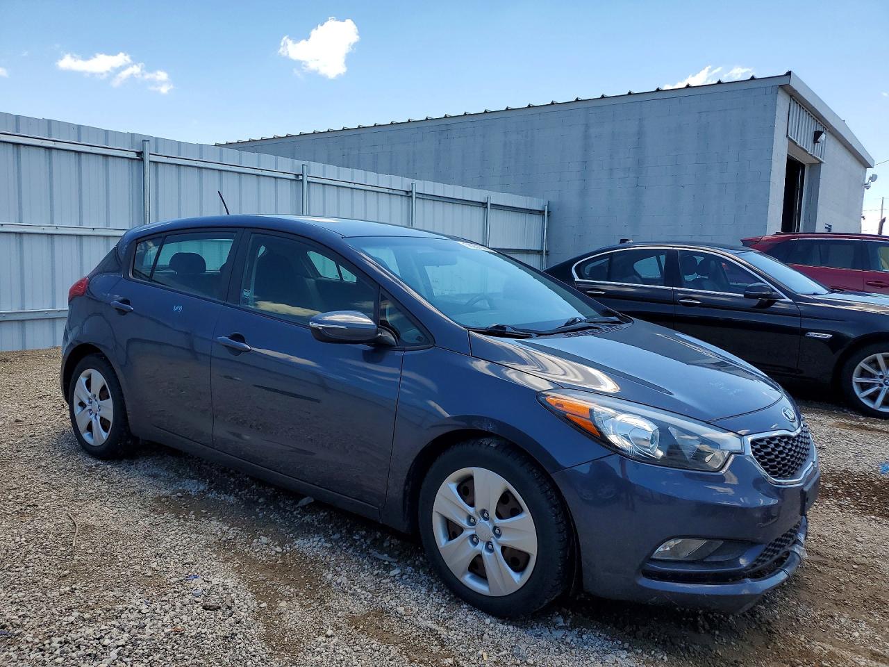 2016 KIA FORTE GL (Middle-Low Grade)