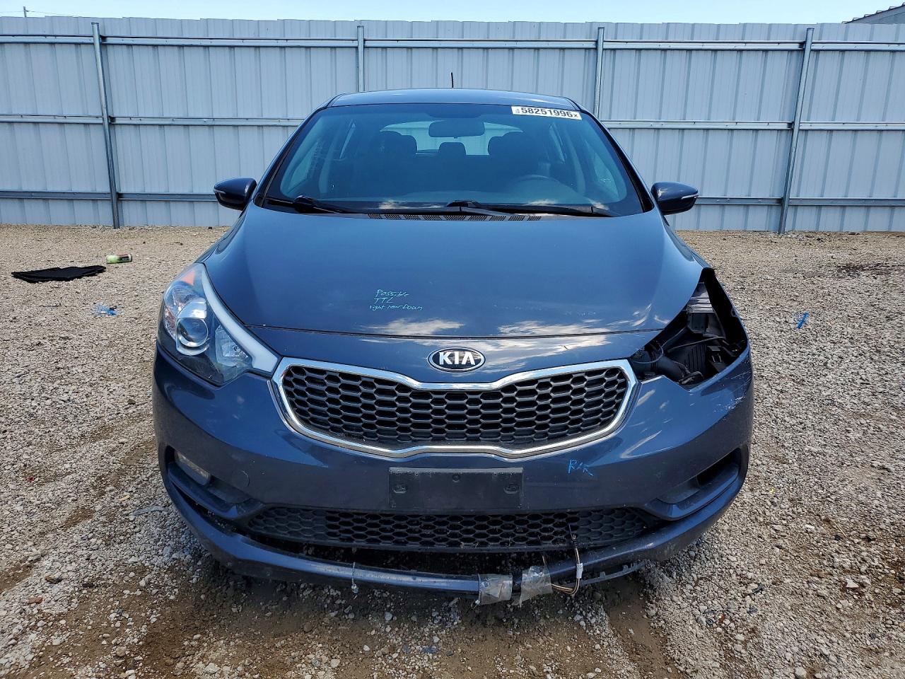 2016 KIA FORTE GL (Middle-Low Grade)