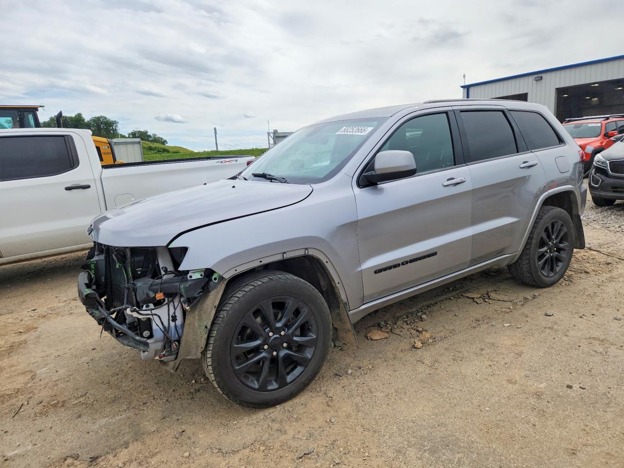 2018 JEEP GRAND CHEROKEE LAREDO 4X4