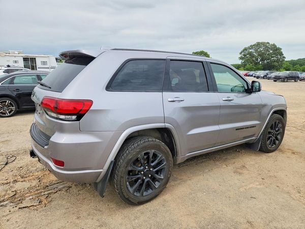 2018 JEEP GRAND CHEROKEE LAREDO 4X4