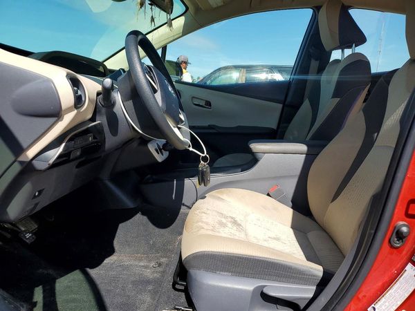 2017 TOYOTA PRIUS