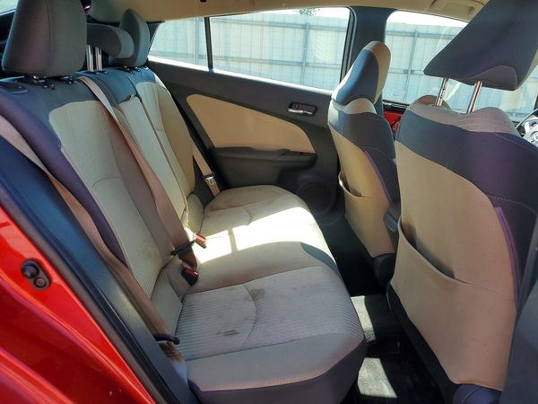2017 TOYOTA PRIUS