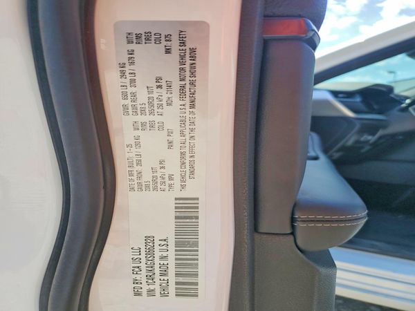 2025 JEEP GRAND CHEROKEE Laredo, Altitude