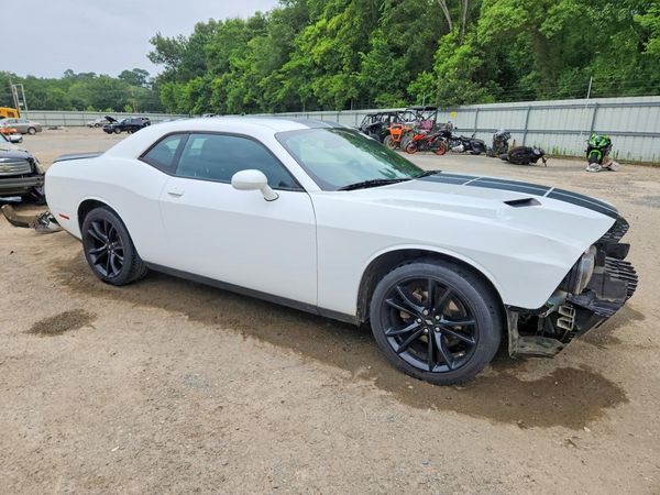 2017 DODGE CHALLENGER SXT