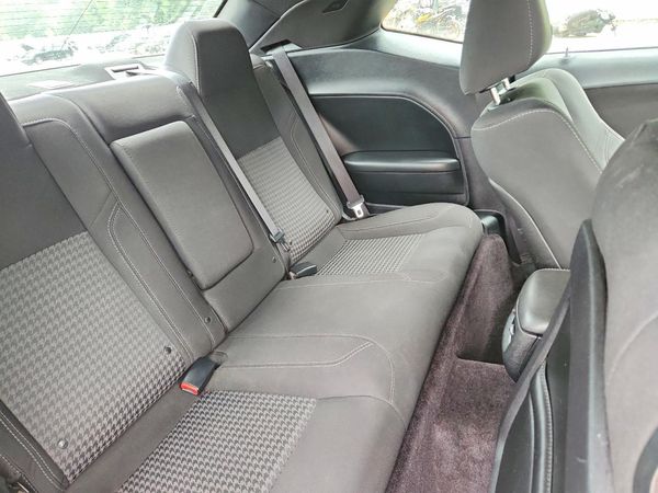 2017 DODGE CHALLENGER SXT