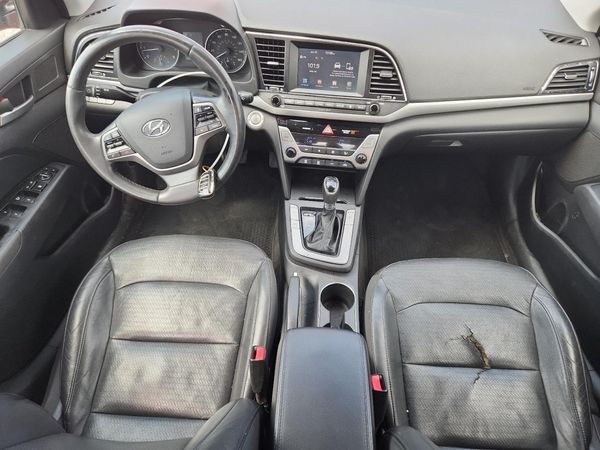 2017 HYUNDAI ELANTRA